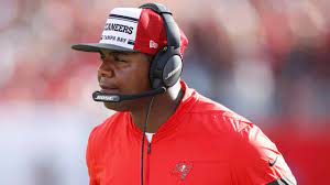 FOOTBALL - Buccaneers OC Byron Leftwich: 'Disrespectful' to opponents to talk Jaguars head-coaching job
