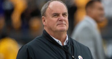 FOOTBALL - Kevin Colbert emotional after final draft as Steelers GM: 'It doesn't mean it's over'